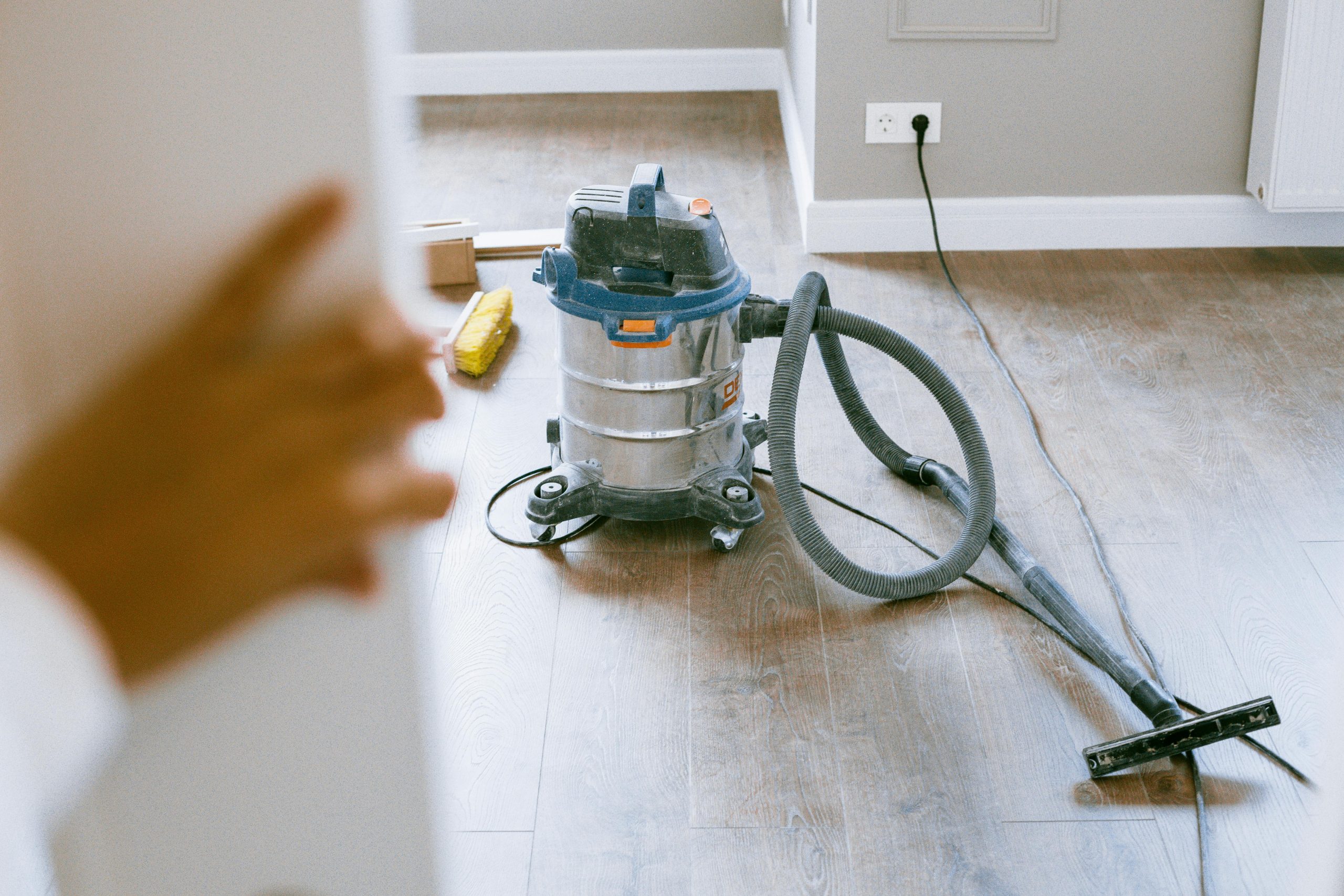 Tips for Maintaining a Clean Home Between Deep Cleanings